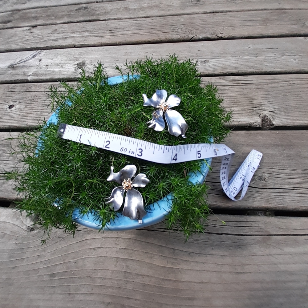 Flower earrings
